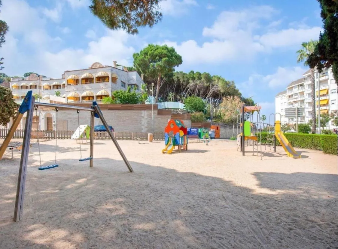 Appartement Seahomes Vacations, La Mer Bleue, Beach&Pool, Pk, Full Equipped In Fenals Beach Lloret de Mar Spanje